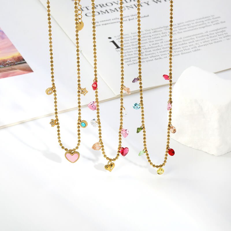 Herz-Halskette mit bunten Herz-Anhängern – 18K PVD vergoldete Edelstahl-Kugelkette